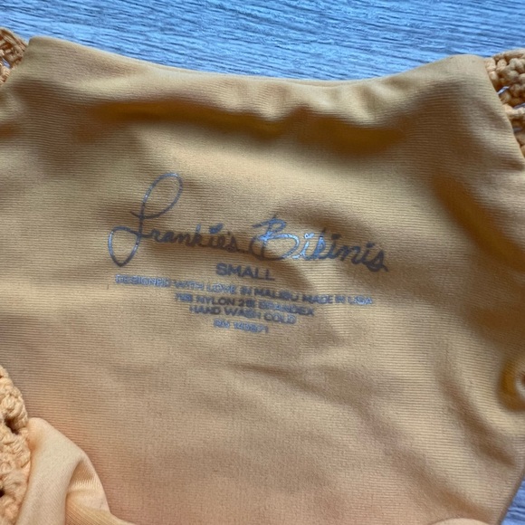 Frankie’s bikini - Picture 3 of 7